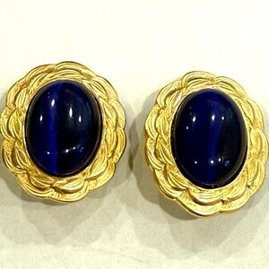 Vintage Gold and Blue Oval clip on Earrings